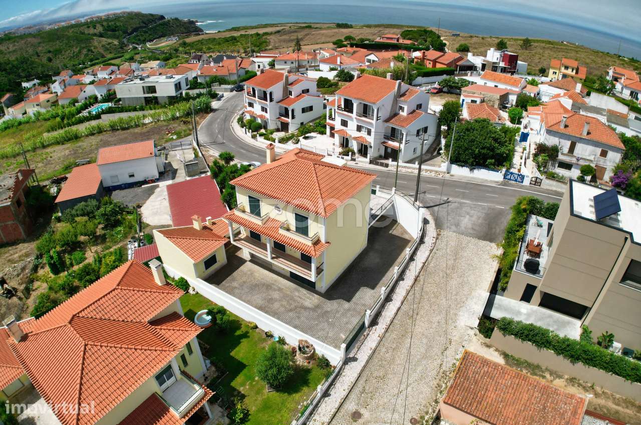 Moradia T4 Com 4 Frentes Em Ericeira Santo Isidoro