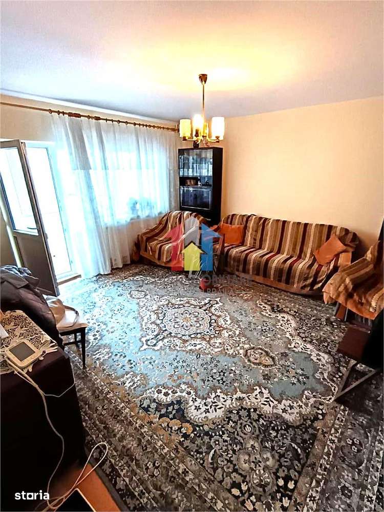 ETAJ  1, Ap 3 camere zona Garii, SPATIOS, 2 vederi, 2 balcoane - Imagine principală: 4/11