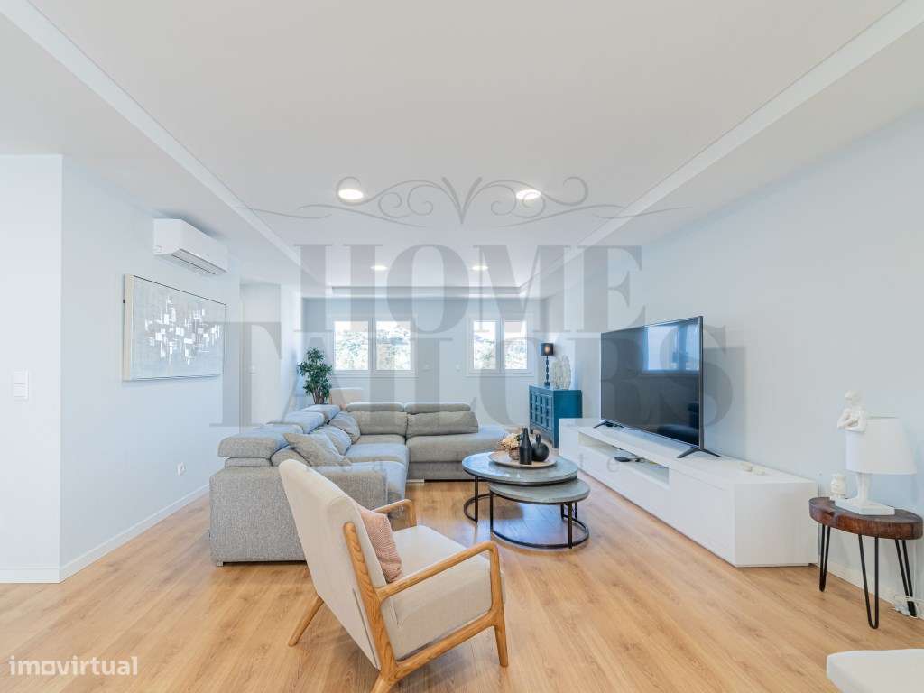 Moradia T3 em Caneças, com excelente jardim e garagem-7