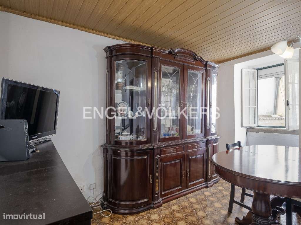 Charmoso T1 para remodelação, no icónico bairro de Alfama - Grande imagem: 5/27