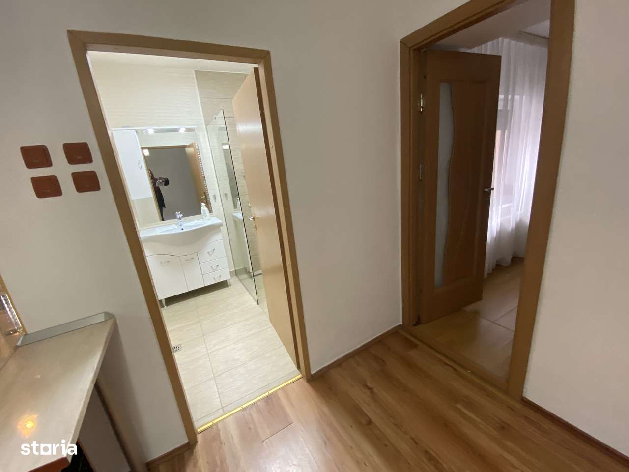 Casa, construită 2004, preț 120000€ zona f buna-6