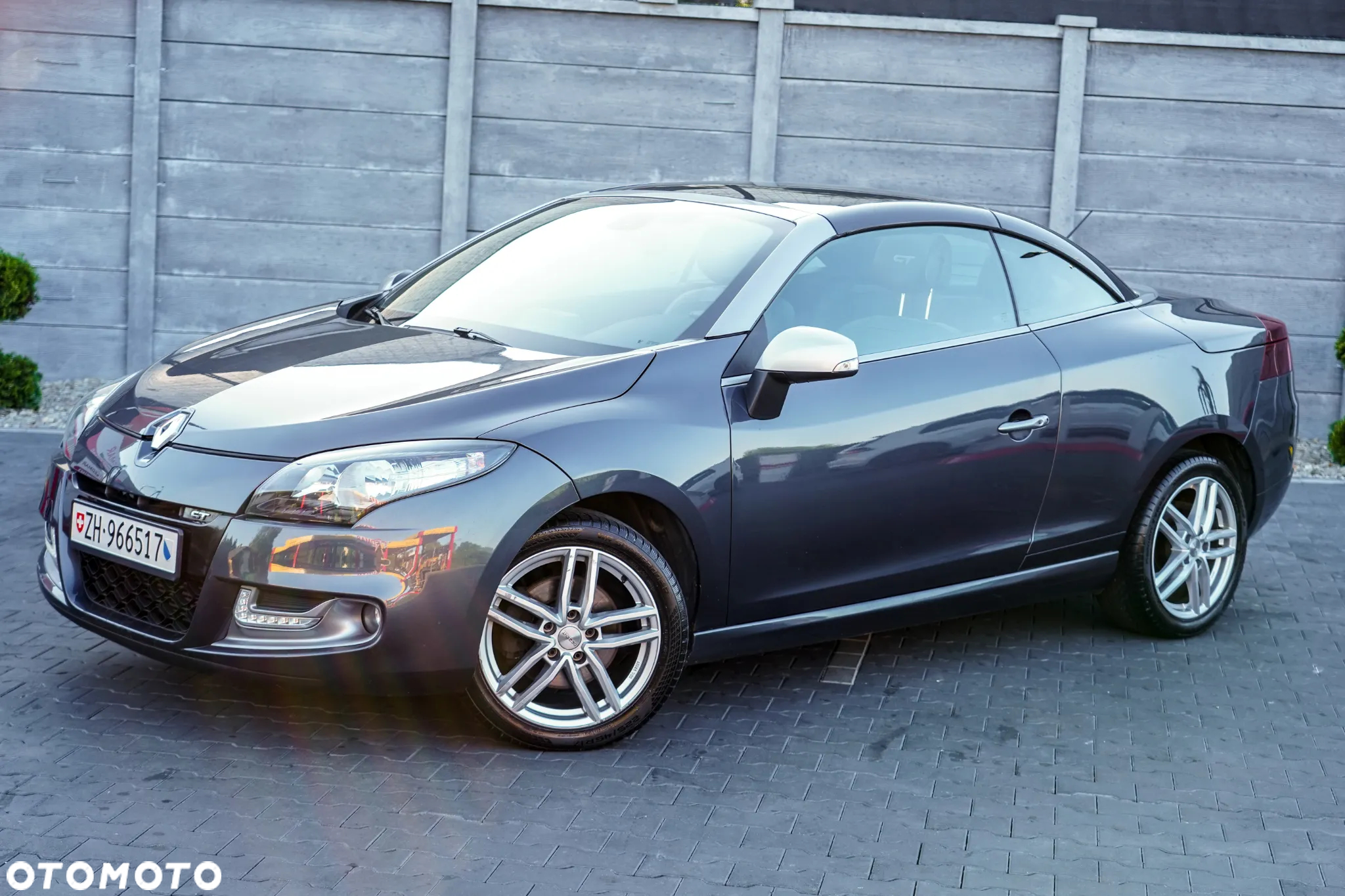 Renault Megane TCe 180 Coupe-Cabriolet GT - 3