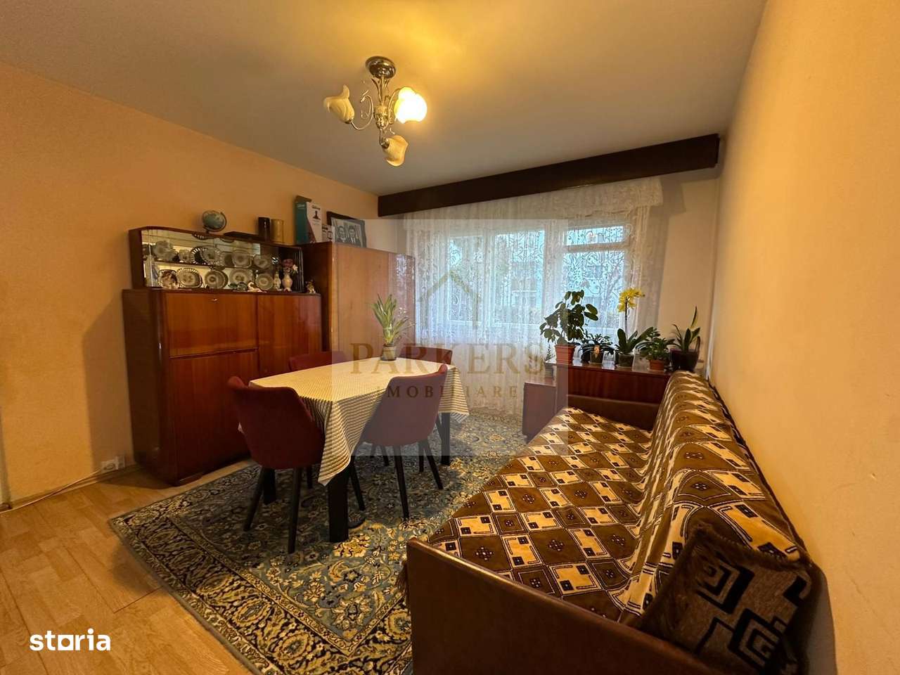 Apartament 3 camere semidecomandat de vanzare zona Manastur-0