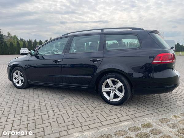 Volkswagen Passat 1.6 TDI Perfectline - 19