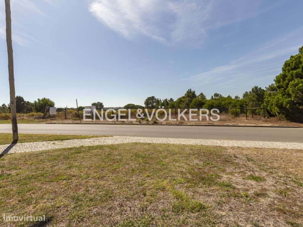 Terreno para Hostel perto da Praia do Meco - Grande imagem: 4/23