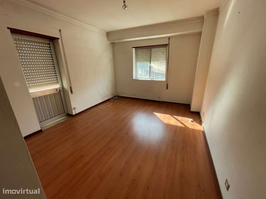 Prédio para Habitação no Bairro de São Sebastião - Bragança - Grande imagem: 4/36