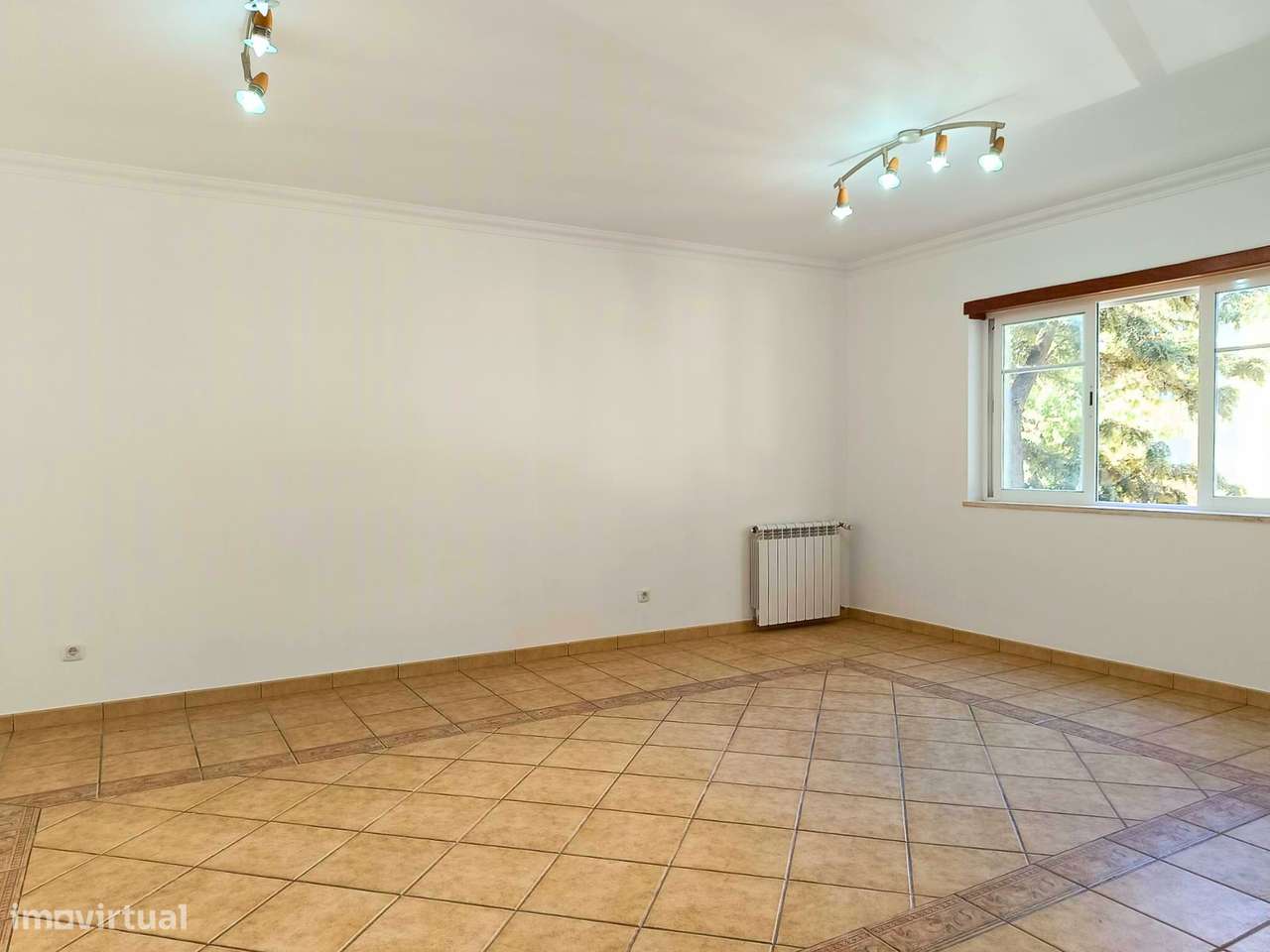 Apartamento T3 c/lugar de garagem - Grande imagem: 2/15