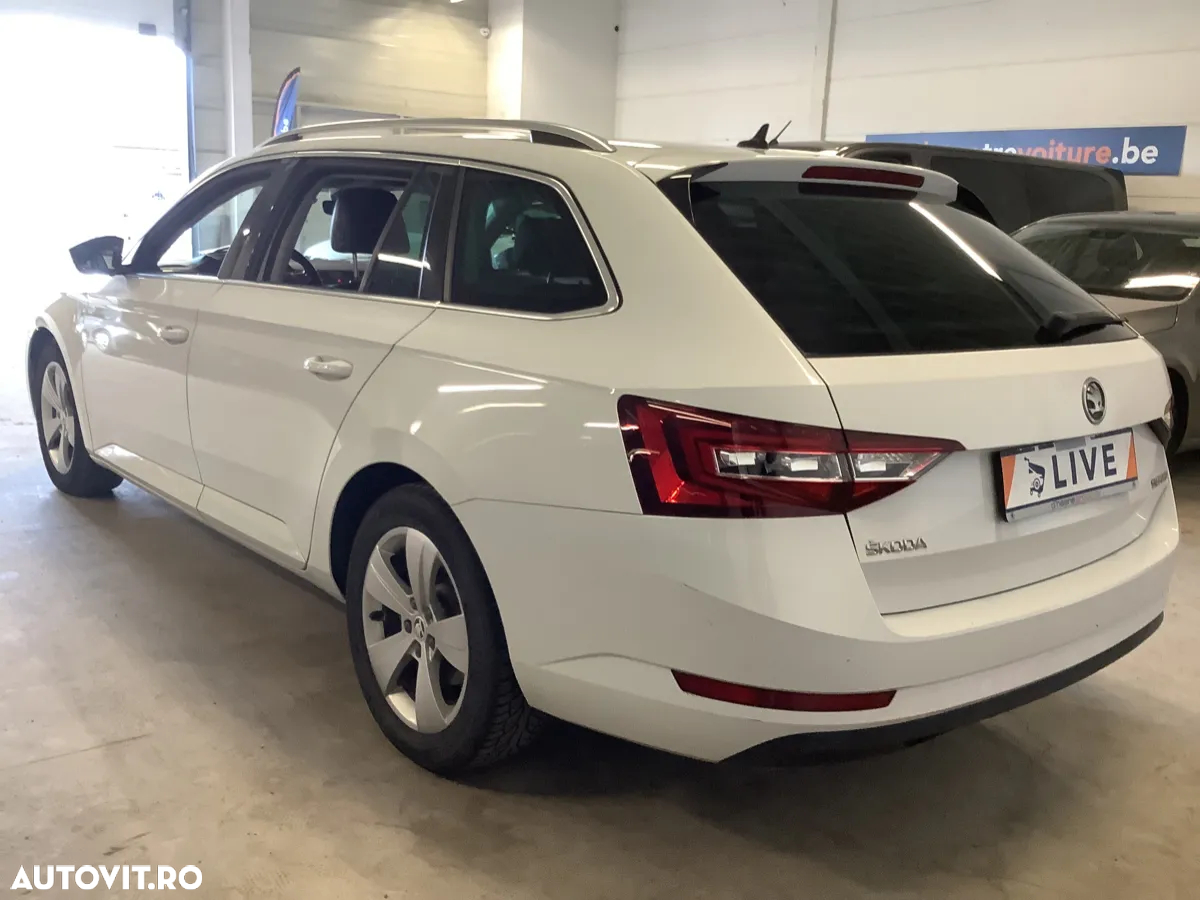 Skoda Superb Combi 1.6 TDI DSG Style - 4