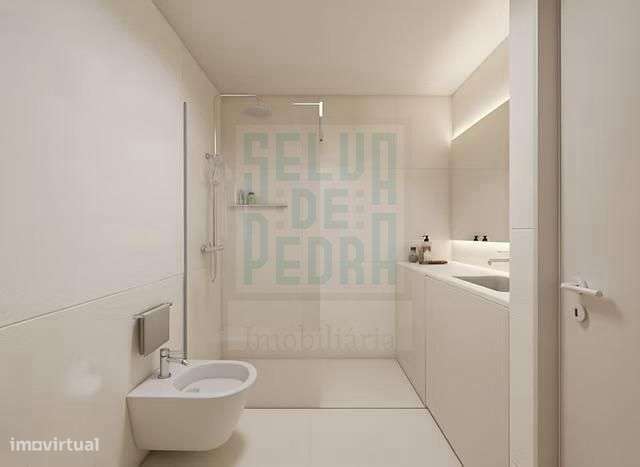 T0 novo c/ varanda e lugar de garagem-6