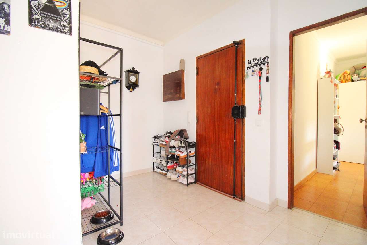 Apartamento T2 Amora - Seixal-7