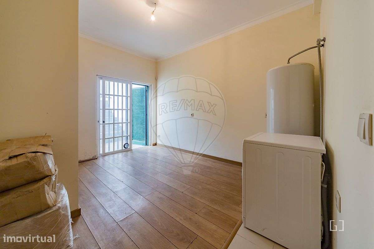 Moradia T5 para venda-8