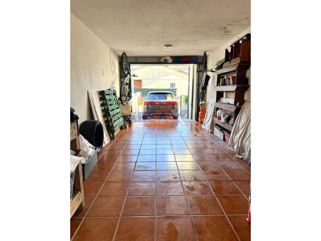 Moradia Geminada T3 em Vila de Cucujães-39