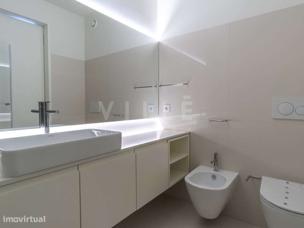 Apartamento T3 remodelado em 2025 | Vista mar parcial | 2 lugares d...-41