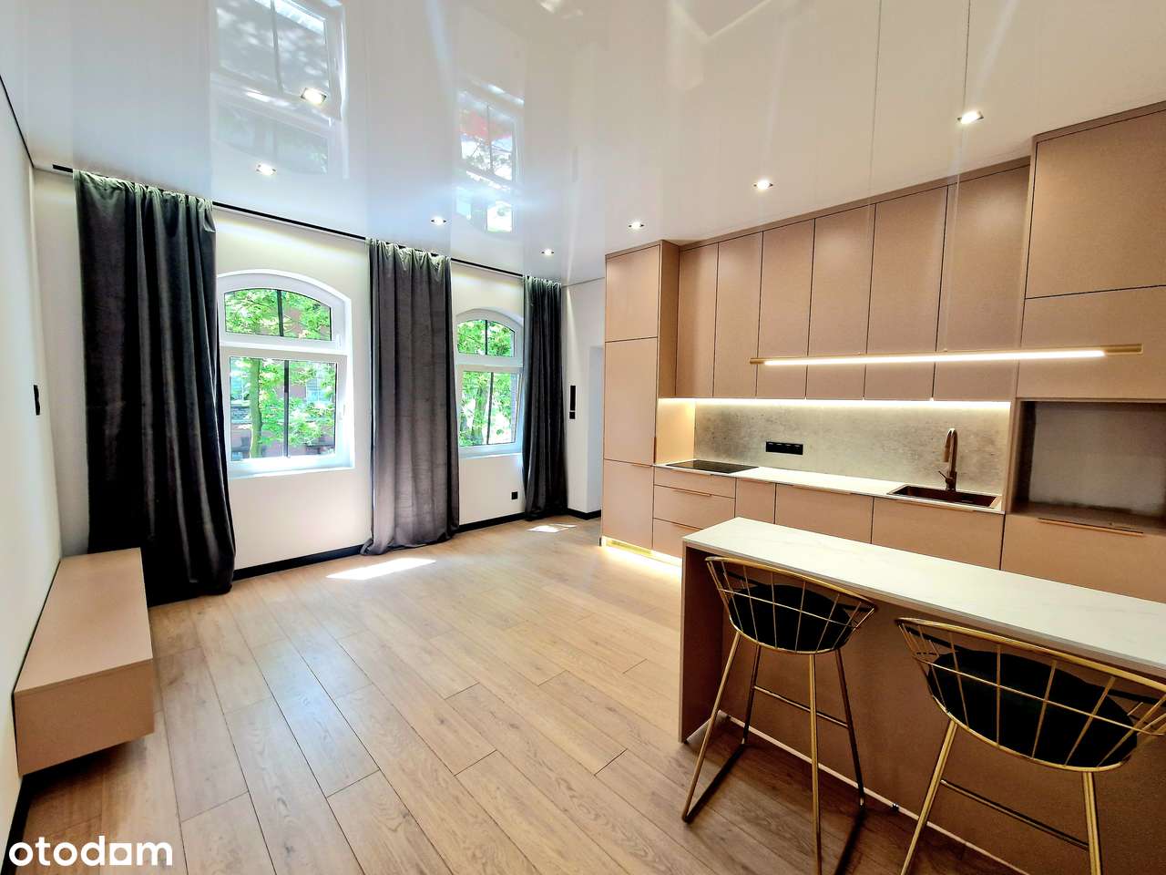 Ustawna kawalerka po remoncie w kamienicy – gotowa do zamieszkania-7