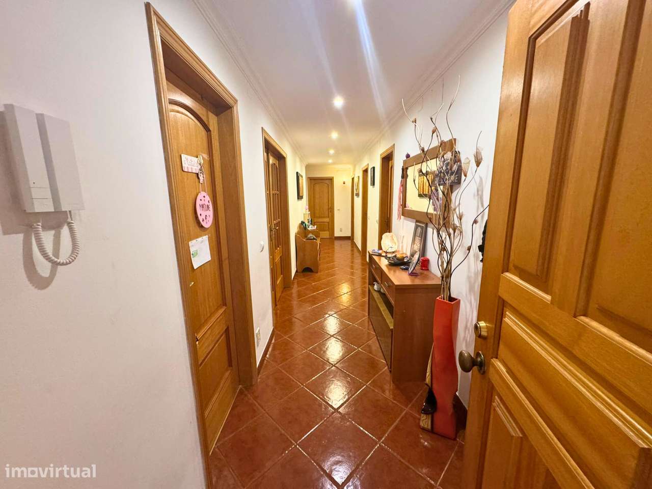 Apartamento T3 com Terraço, Arrecadação e Garagem - Grande imagem: 4/20