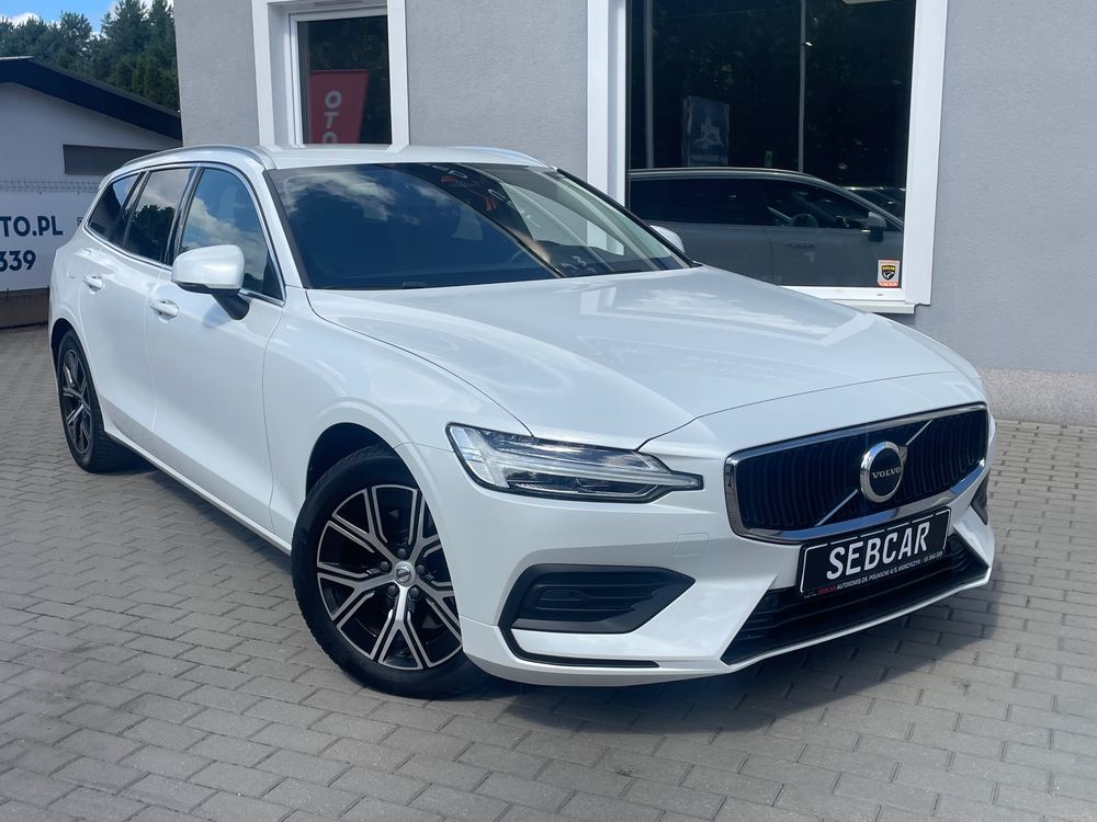 Volvo V60 II (2018- ) B4 D Geartronic Momentum 2023