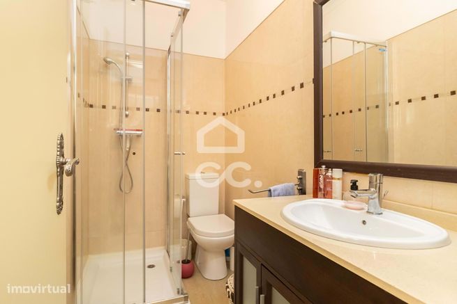 Moradia Isolada T8 em terreno de 1000 m2 em Belverde-40