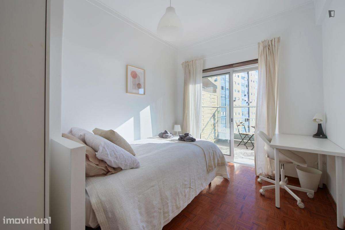 Quarto - localizado em Almada Lisbon - Grande imagem: 5/60