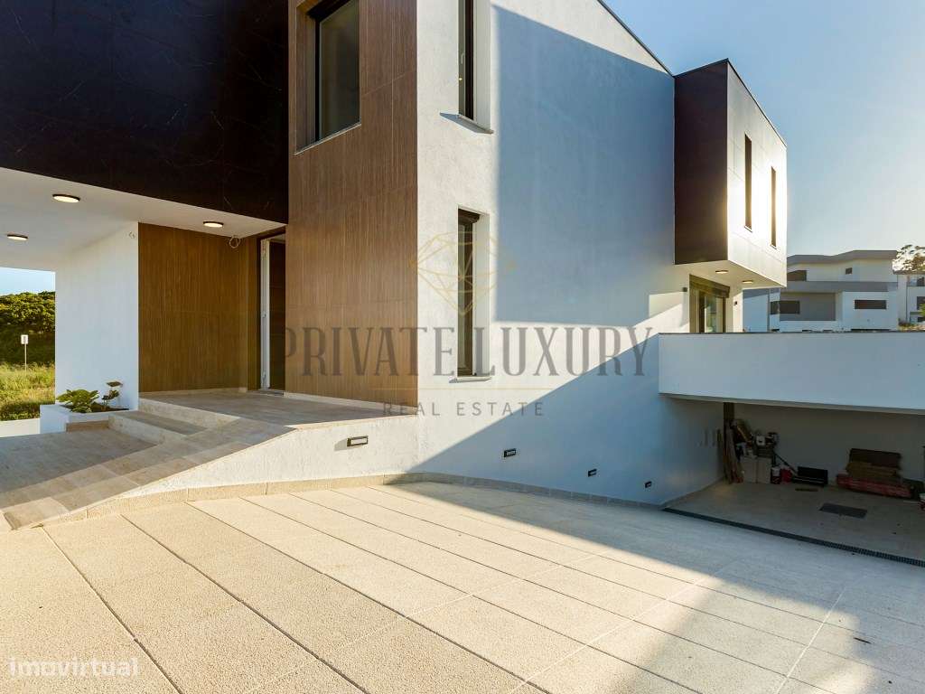 Moradia de Luxo T5 com Piscina em Belas, Sintra | Design Contemporâ...-24