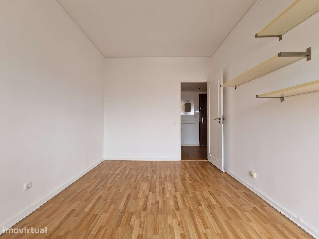 Apartamento T2 em Carnaxide - Centro de Carnaxide-16