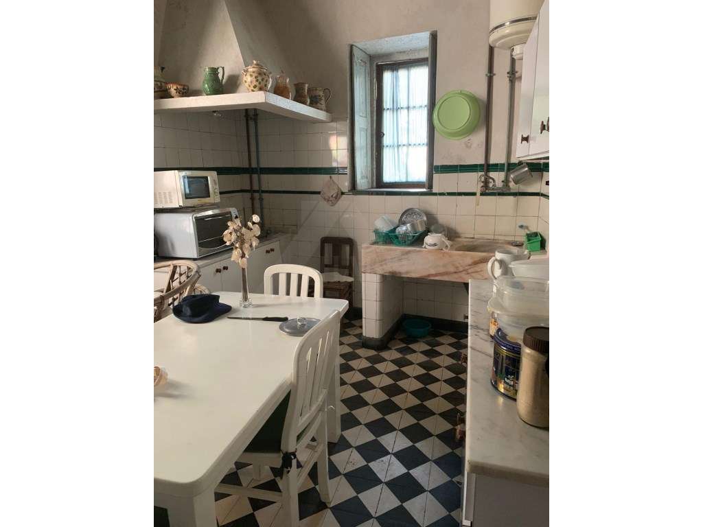 Quinta com casa Senhorial, casa de caseiro, com uma área total de 6... - Grande imagem: 4/35