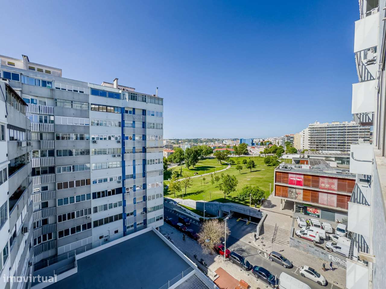 Apartamento T2 com Vista de Rio | Almada-11