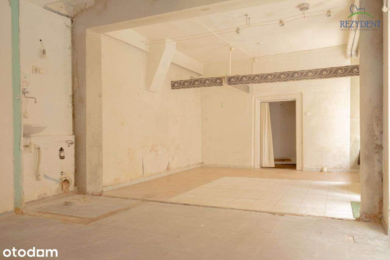 Lokal z witryną do remontu z dużym potencjałem - Pełny obrazek: 3/6