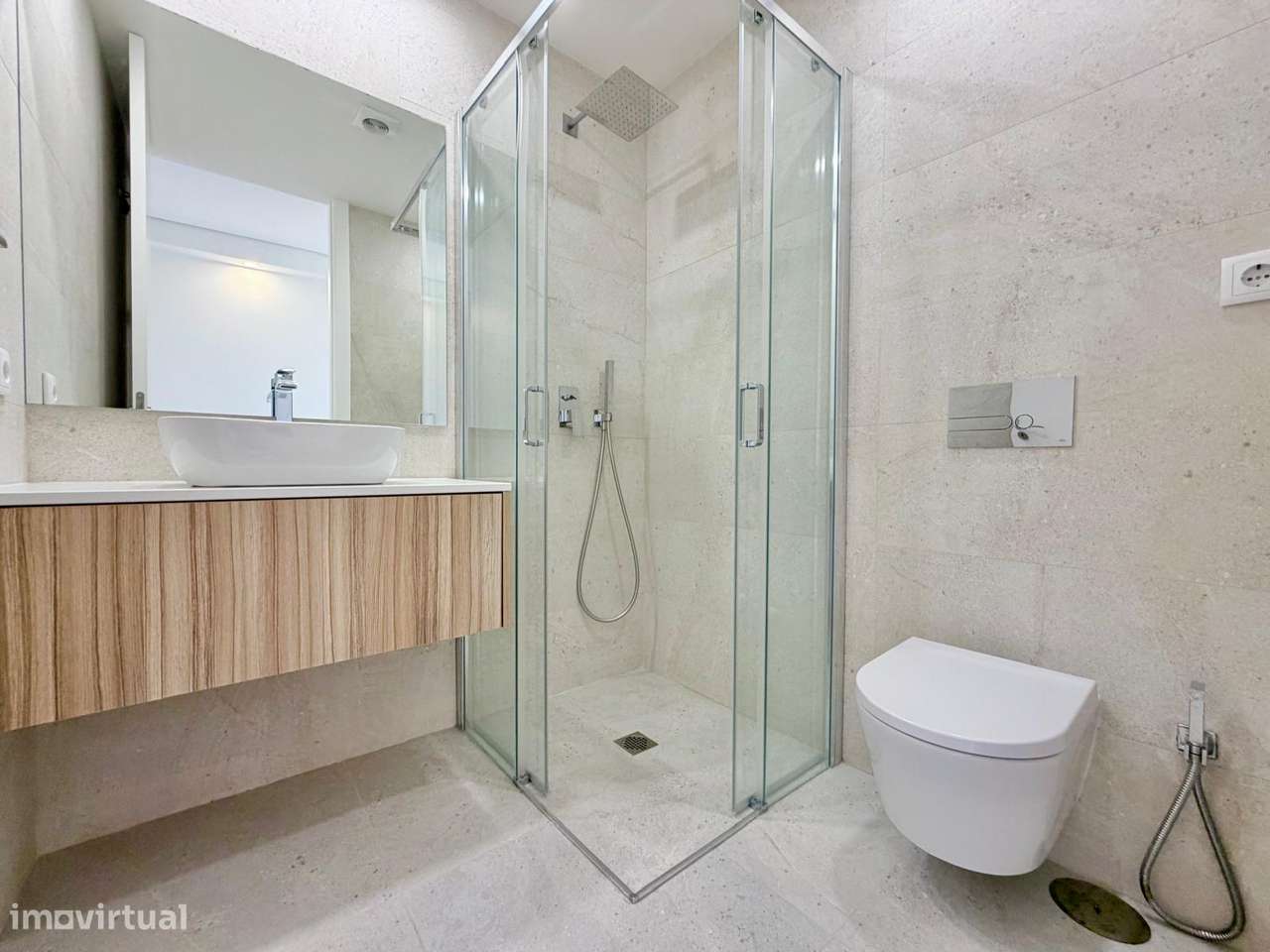 Penthouse T2 Nova com Terraço e Vista Panorâmica Desafogada-10