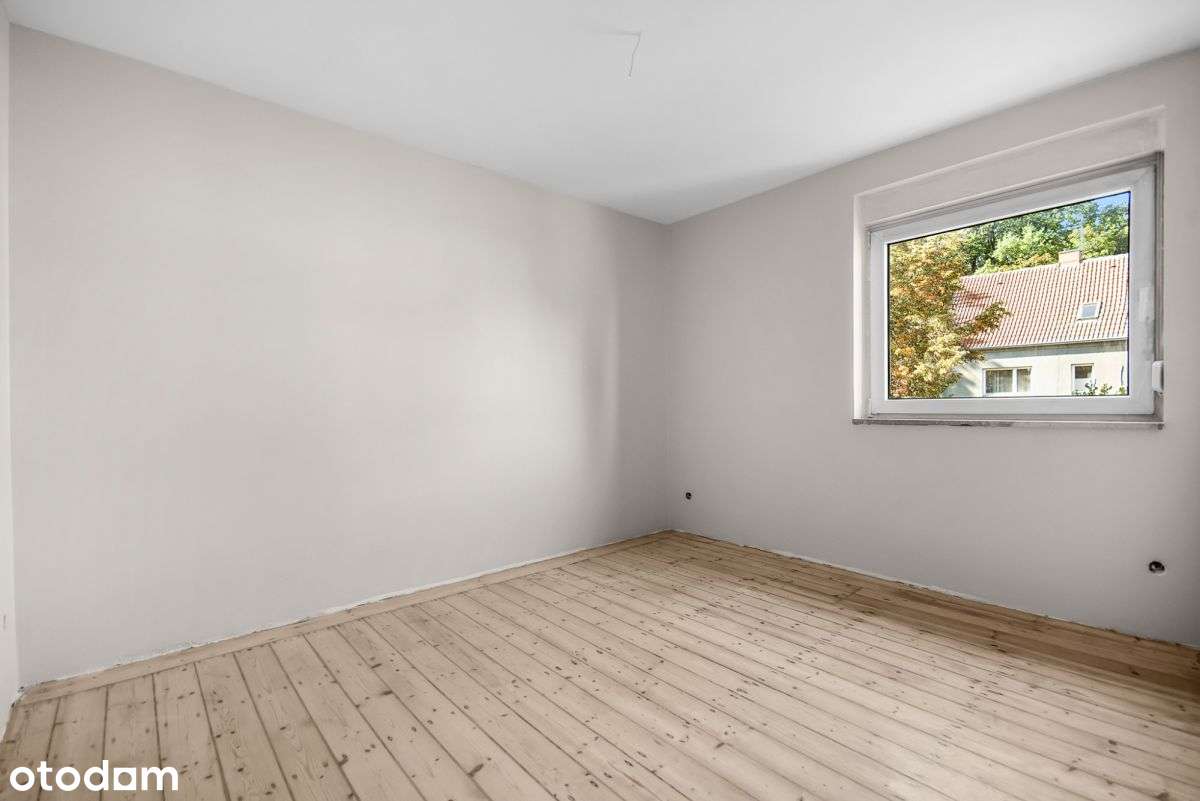 Tuż przy wejściu do Parku Grabiszyńskiego-17