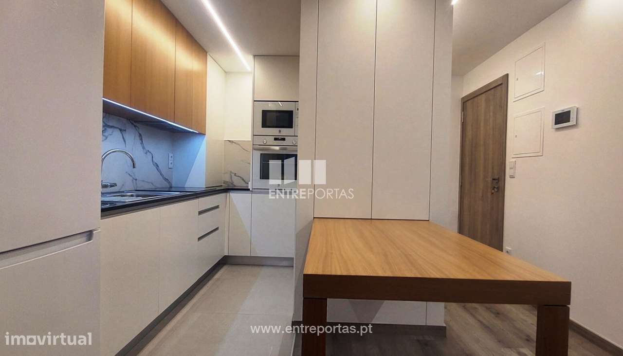 Venda de apartamento T2 Duplex Novo, Centro da Cidade, Viana do Castel - Grande imagem: 1/30