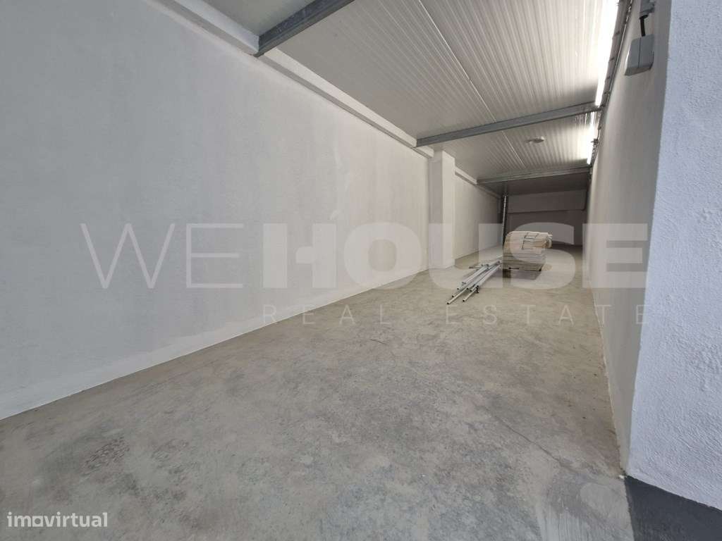 Armazém para Venda na Baixa da Banheira-13