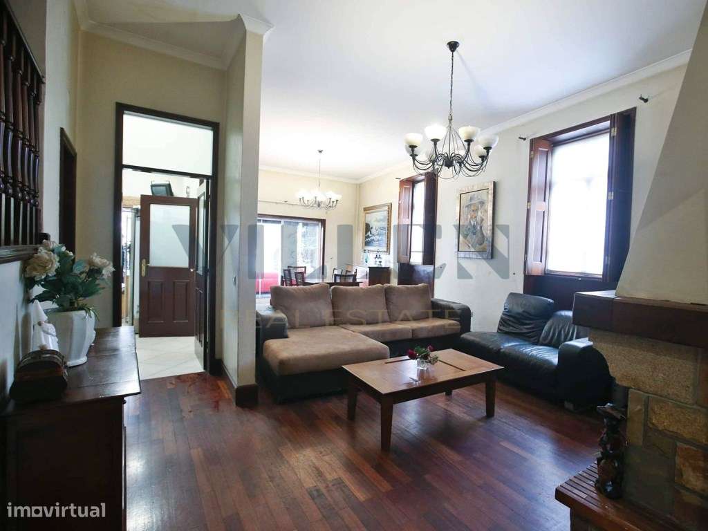 Moradia T7 próximo ao estádio do Dragão no Porto - Grande imagem: 4/23