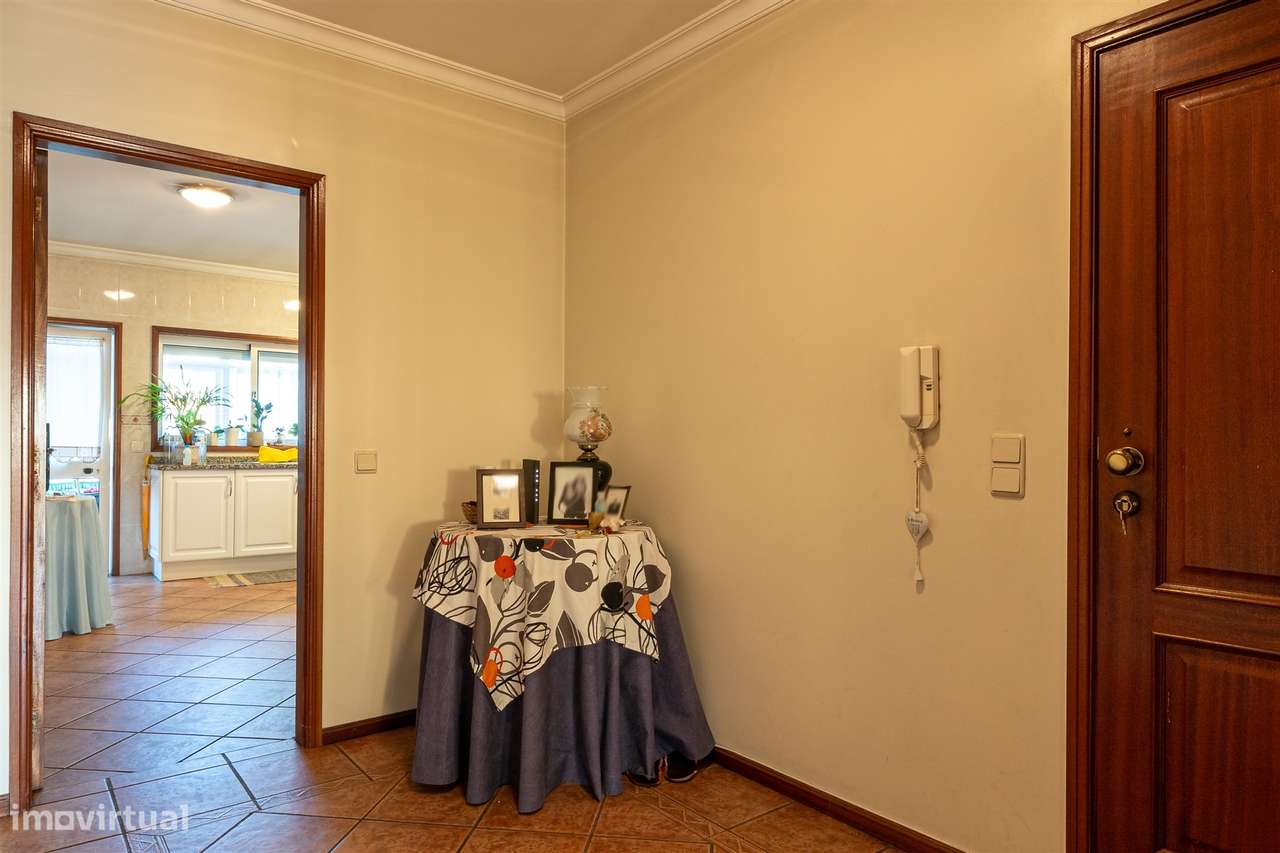 Apartamento T2 Venda em Oliveira de Azeméis, Santiago de Riba-Ul, Ul, - Grande imagem: 4/31