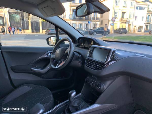 Peugeot 2008 1.2 PureTech Active - 12