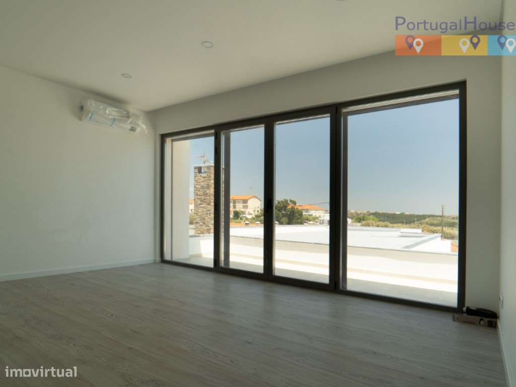 Moradia independente de arquitetura moderna e espetacular com vista...-6