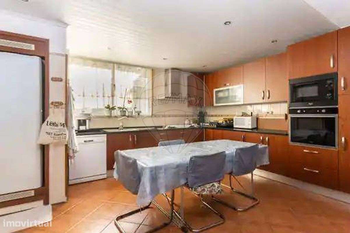 Moradia T6 para venda-20