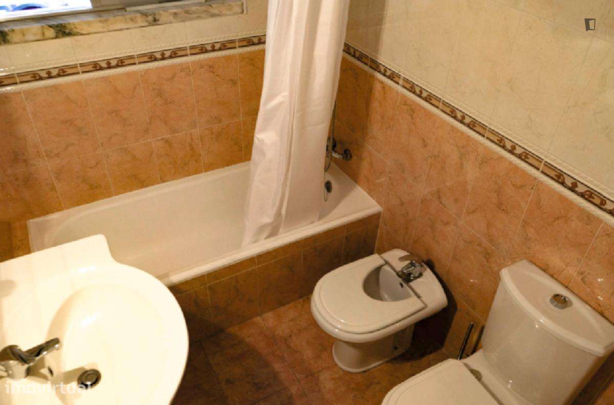 Quarto - localizado em Lisbon - Grande imagem: 5/6