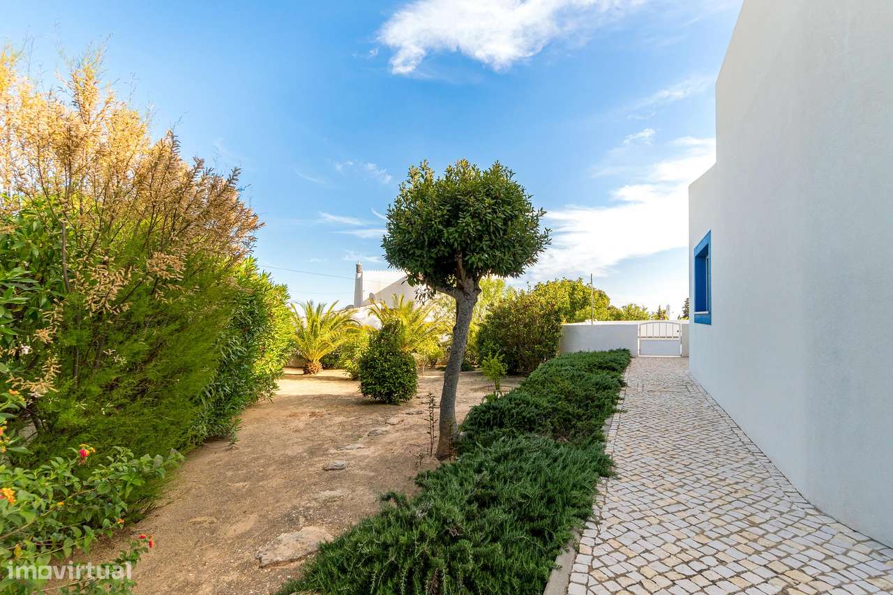 Deslumbrante moradia com piscina, terraço e vista mar-46