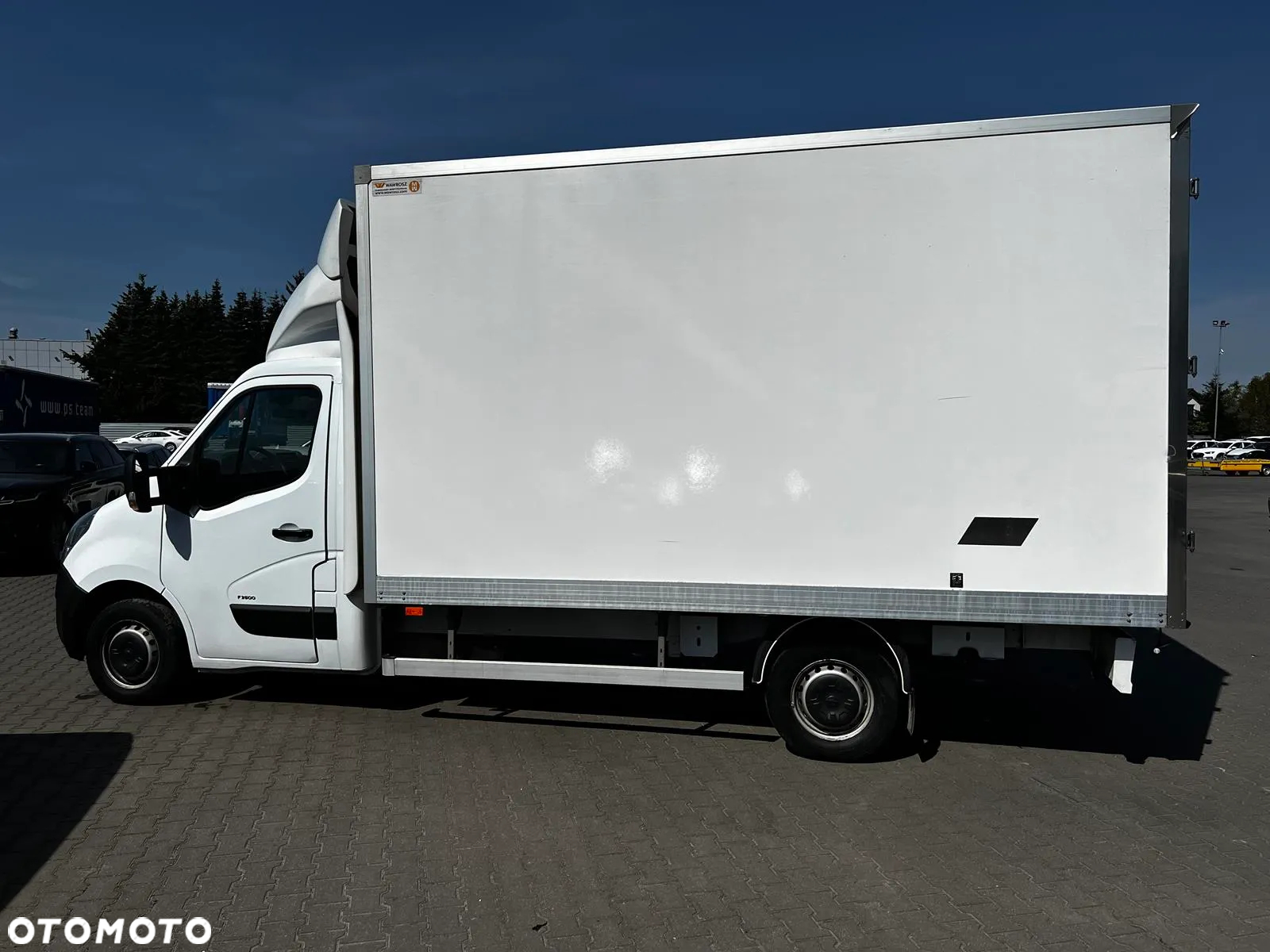 Opel Movano 2,3 BiTurbo FWD 120kW/163KM z zabudowa kontenerową wew. 4200x2200x2300 - 8