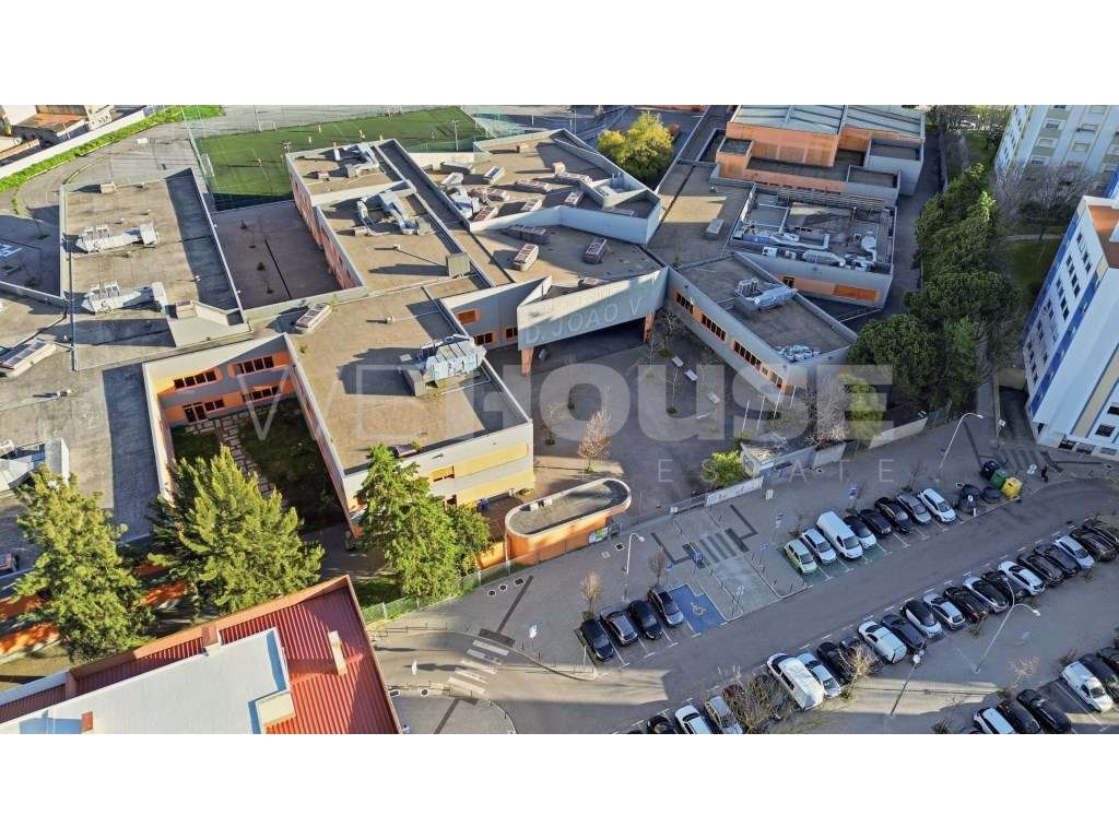 Apartamento T2 com Excelente Área e Vista Desafogada para Monsanto ...-7