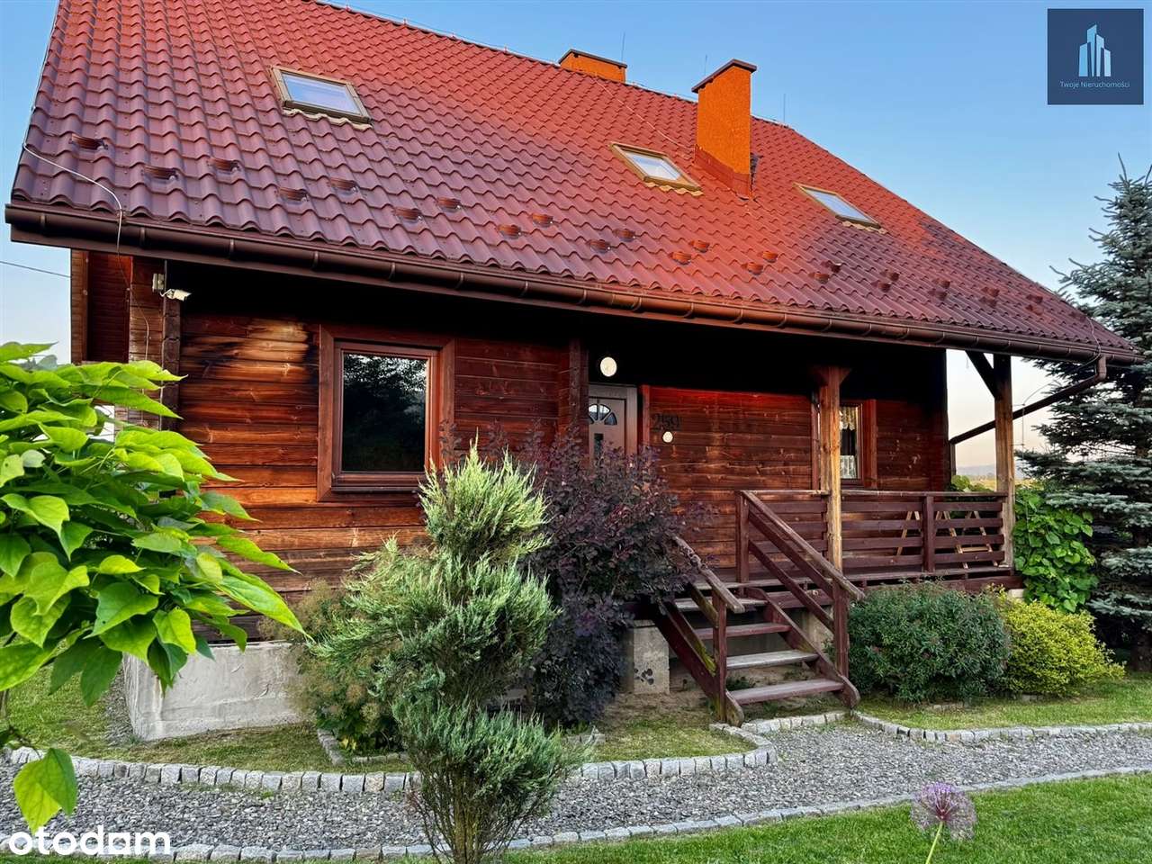 Dom z widokiem na panoramę Beskidu Żywieckiego-3