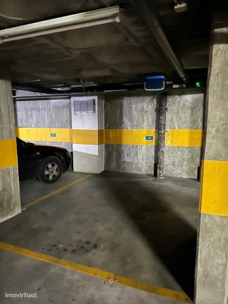 Alugo Garagem - parqueamento em Oeiras