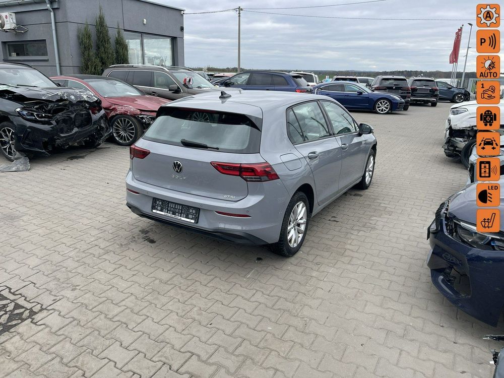 Volkswagen Golf VII 1.5 eTSI OPF DSG Life 2022