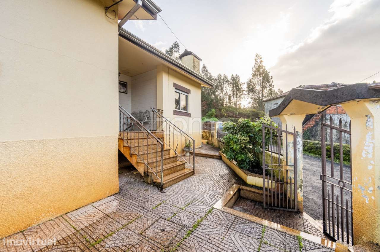 Moradia T3 em Canedo, Santa Maria da Feira - Grande imagem: 4/47