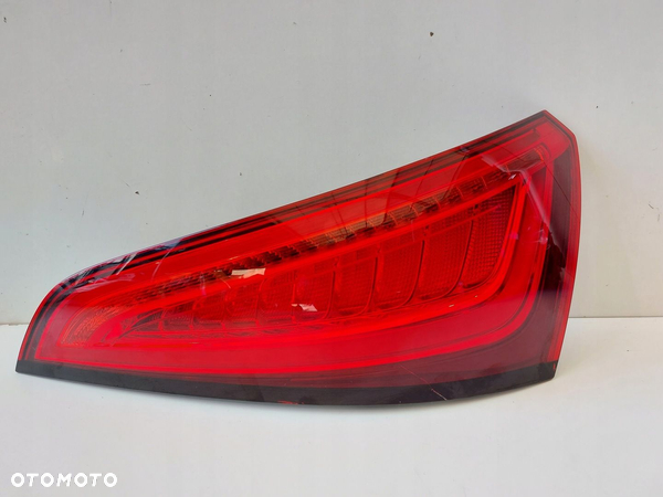 AUDI Q5 8R LIFT LAMPA PRAWA TYŁ 8R0945094 C - 2