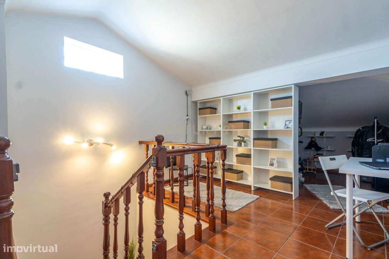 Apartamento T3 - Duplex - C/ garagem-28