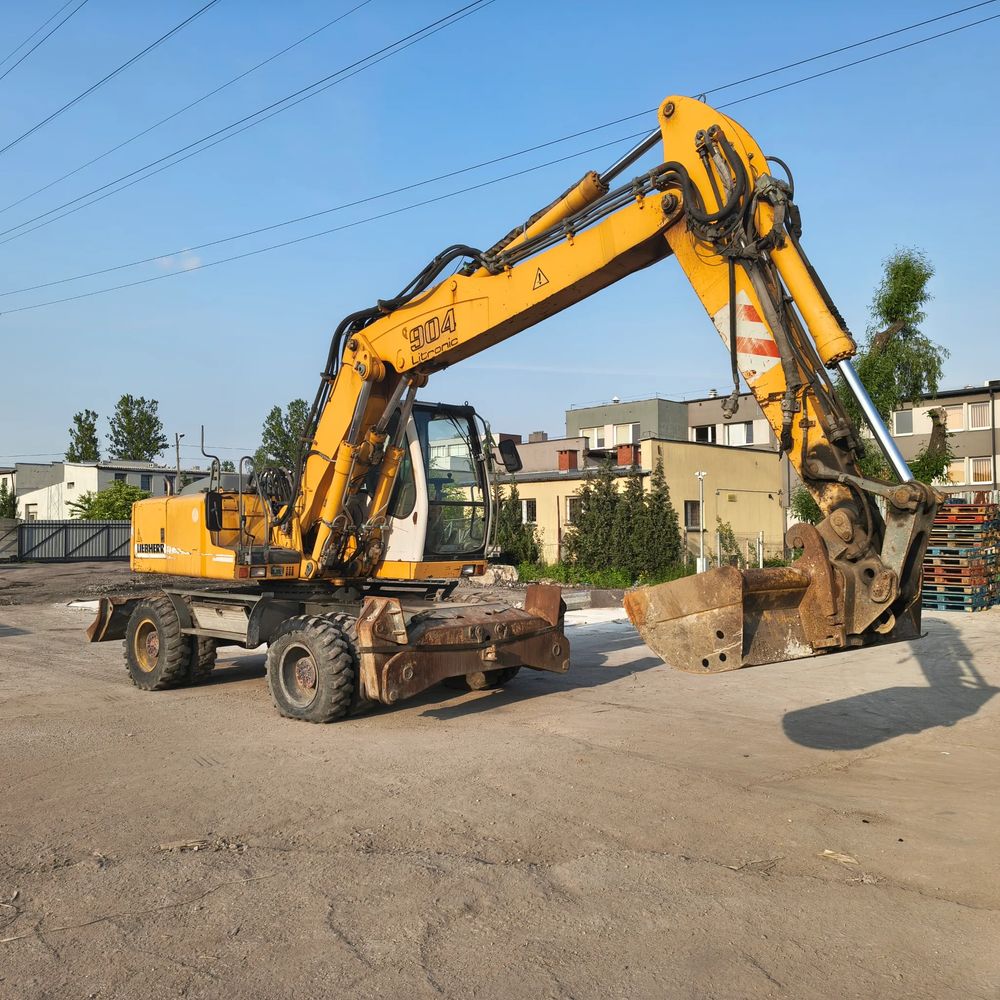 Liebherr 904c 2004