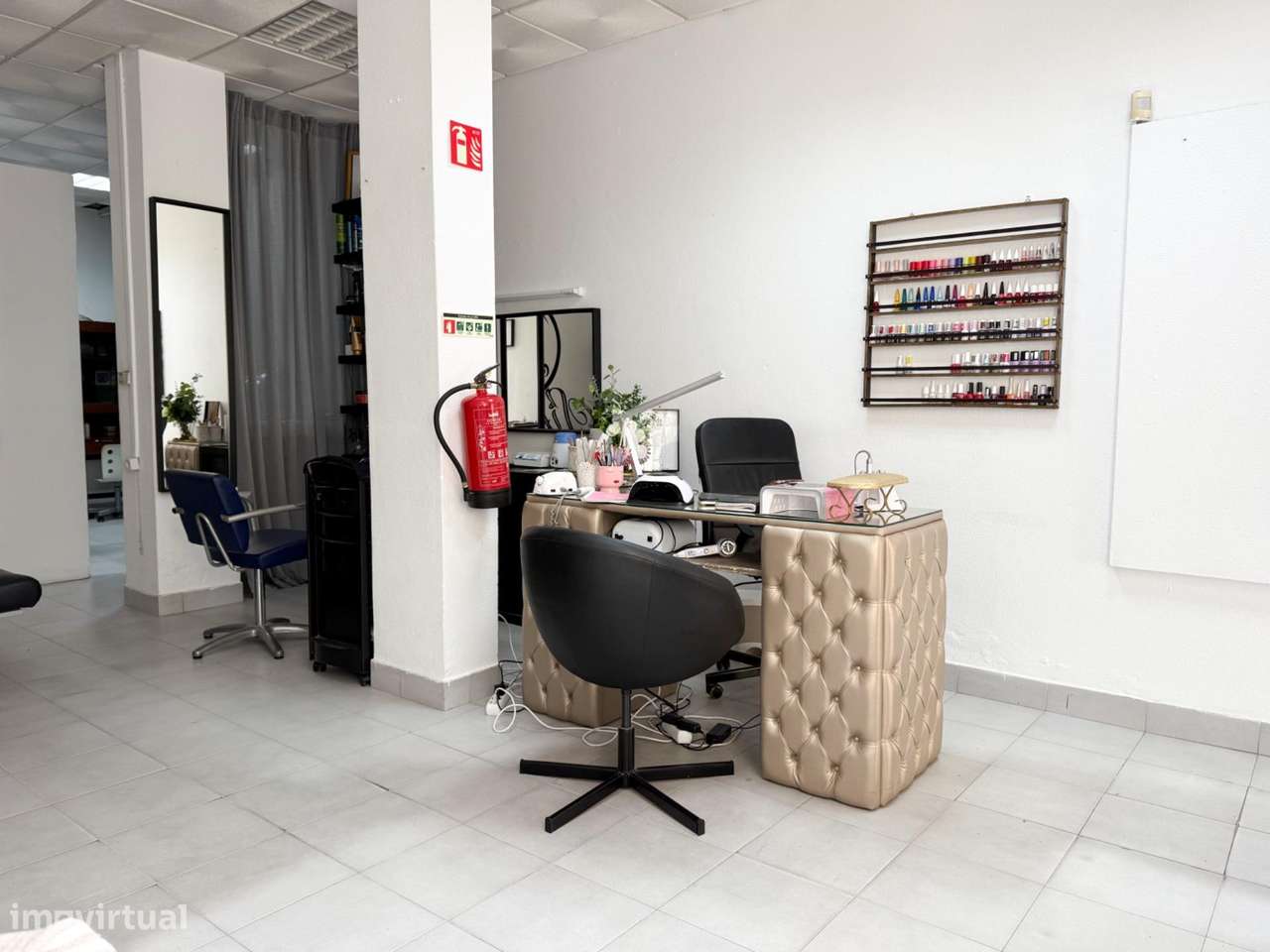 Loja no Monte da Caparica, a 1km do Metro do Pragal - Grande imagem: 4/13