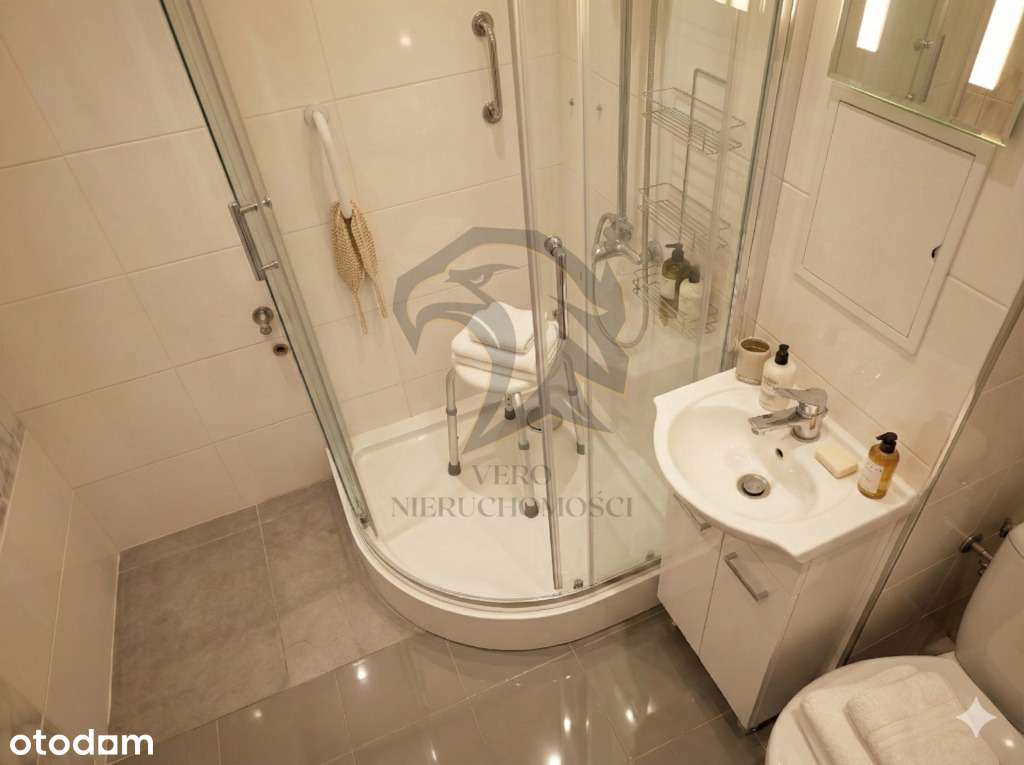 Cała sala śpiewa z nami? Twoja nowa scena w Łodzi!-9