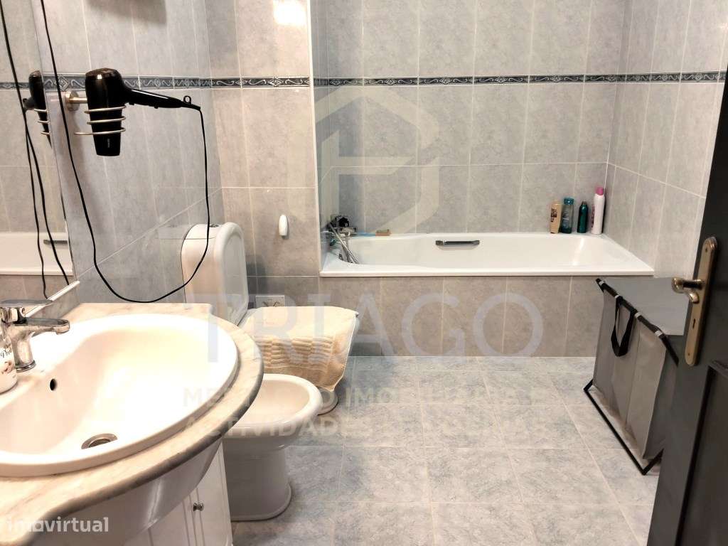 Apartamento T3 com Varanda e 2 Marquises com Excelente área - Exclu...-23